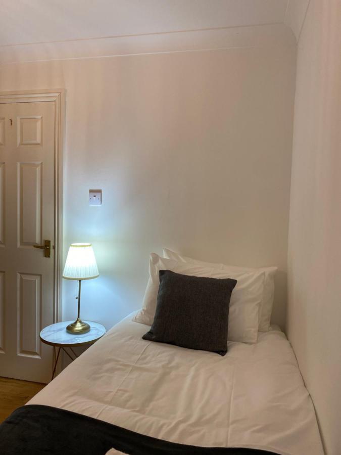 Paradise Luxury Apartment อ็อกซ์ฟอร์ด ภายนอก รูปภาพ